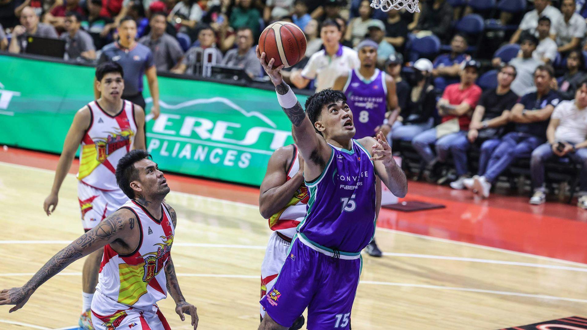 Justin Arana hyperextends knee, hopes to play in do-or-die Game 3 for Converge